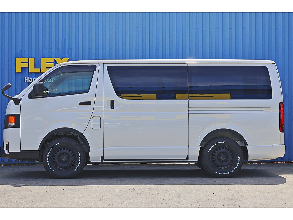 令和6年式　ハイエースバン　ダークプライムⅡ　ディーゼル4WD　ReClassicカスタム♪
