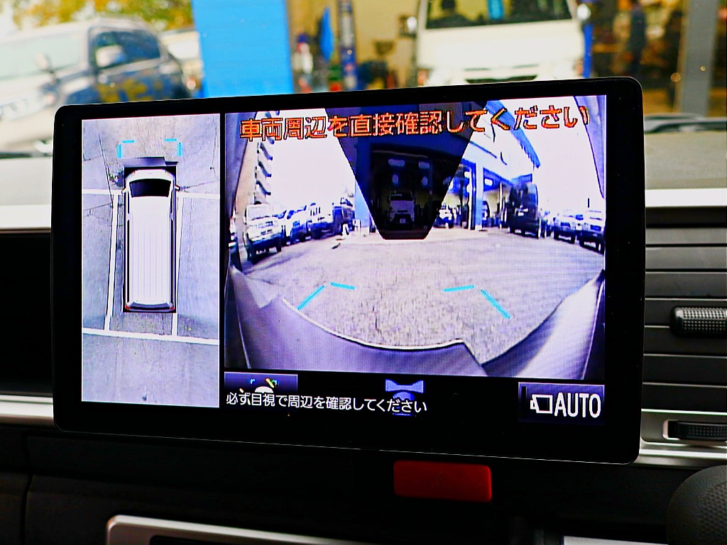 パナソニック　10インチナビ　パノラミックビューモニター使用可能♪