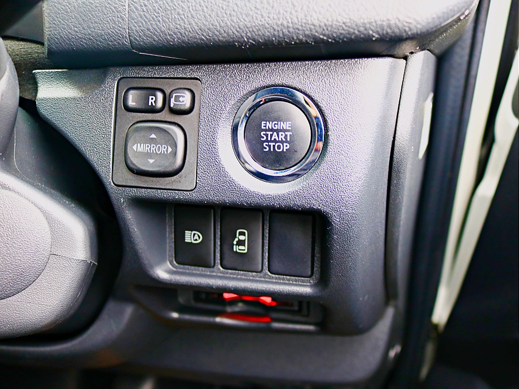 トヨタ ハイエース(7枚目)