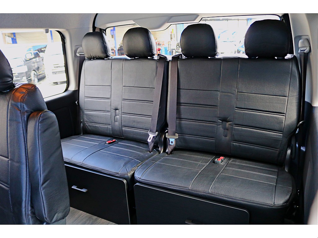 FLEXオリジナルシートカバー♪ブラックレザー調で高級感のある仕上がりに！