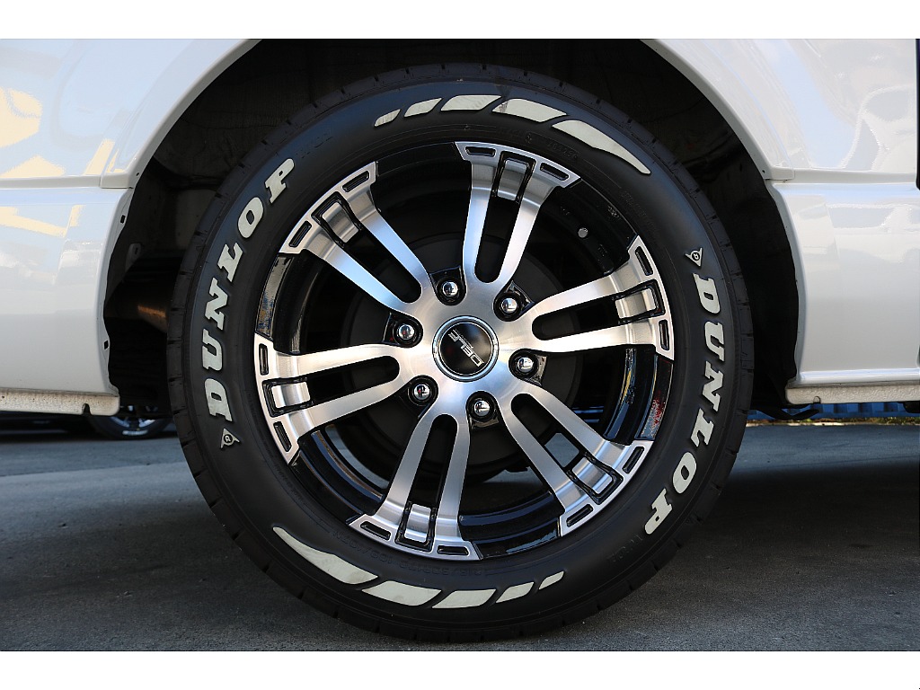 FLEXオリジナルDELF02ホイール＆ダンロップW01タイヤ♪スポーティカスタムでスタイリッシュに♪