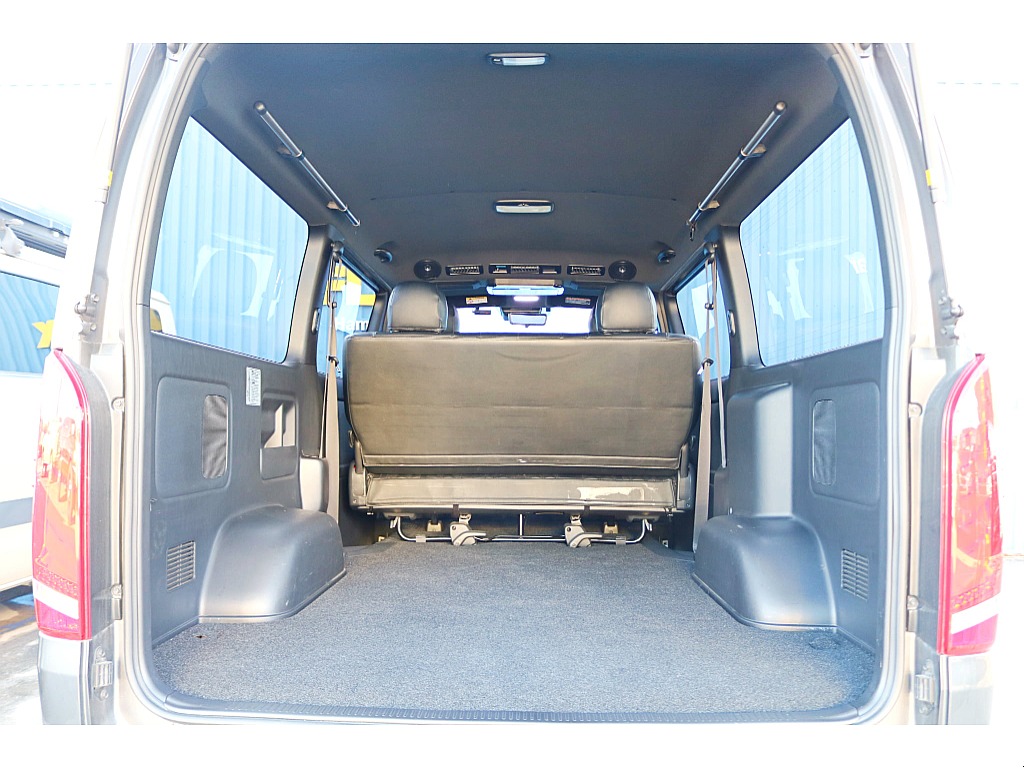 ベットキットや内装架装取付できます！ 是非、ご相談ください。