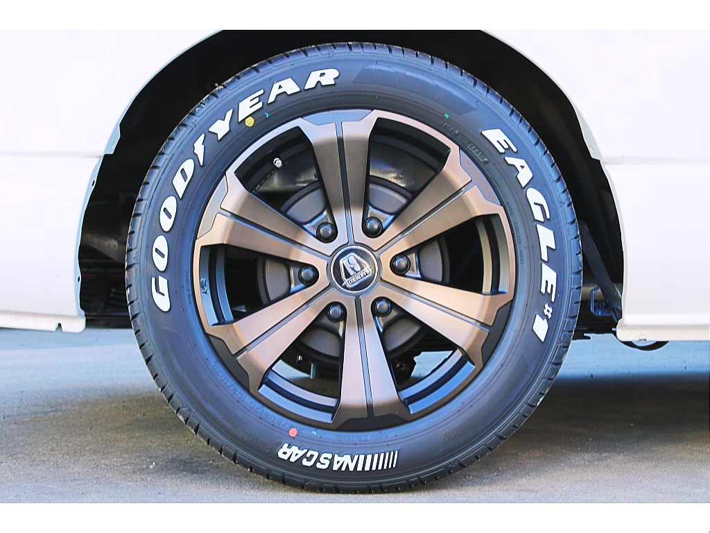 オートローンお支払い回数１２０回まで可能♪人気の残価設定型オートリースも承ります☆