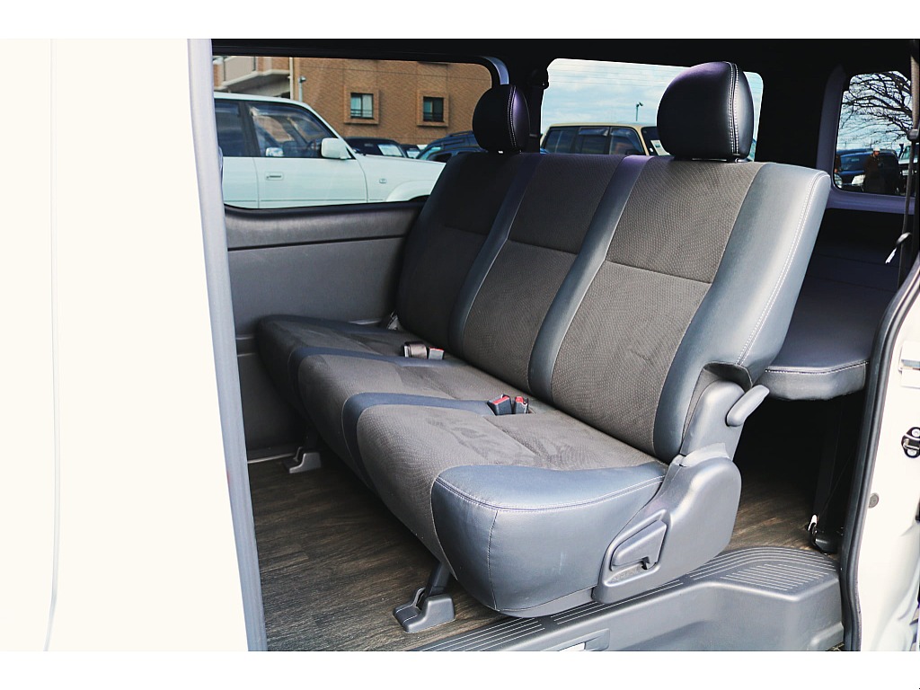 【R5年式】ハイエースバンディーゼル2WD FLEXオリジナルカスタム＆床張りカスタム♪