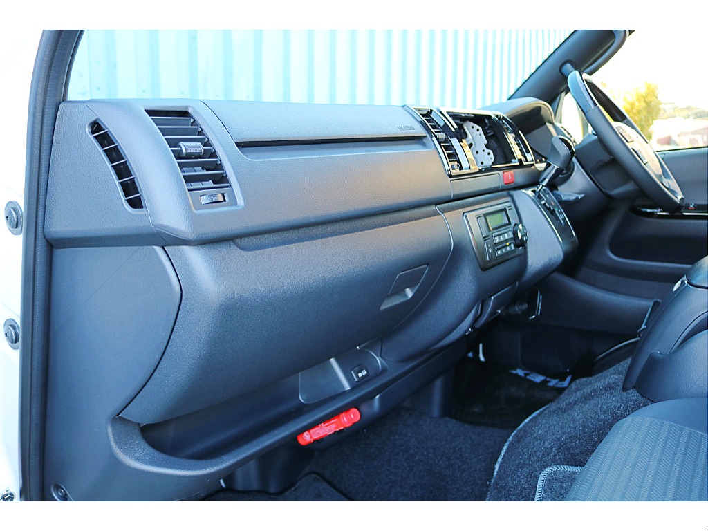 トヨタ&nbsp;ハイエースバン&nbsp;5D2.8DTスーパーGLダークプライムS L 4WD&nbsp;FLEXオリジナルカスタム&nbsp;静岡県の詳細画像&nbsp;その16