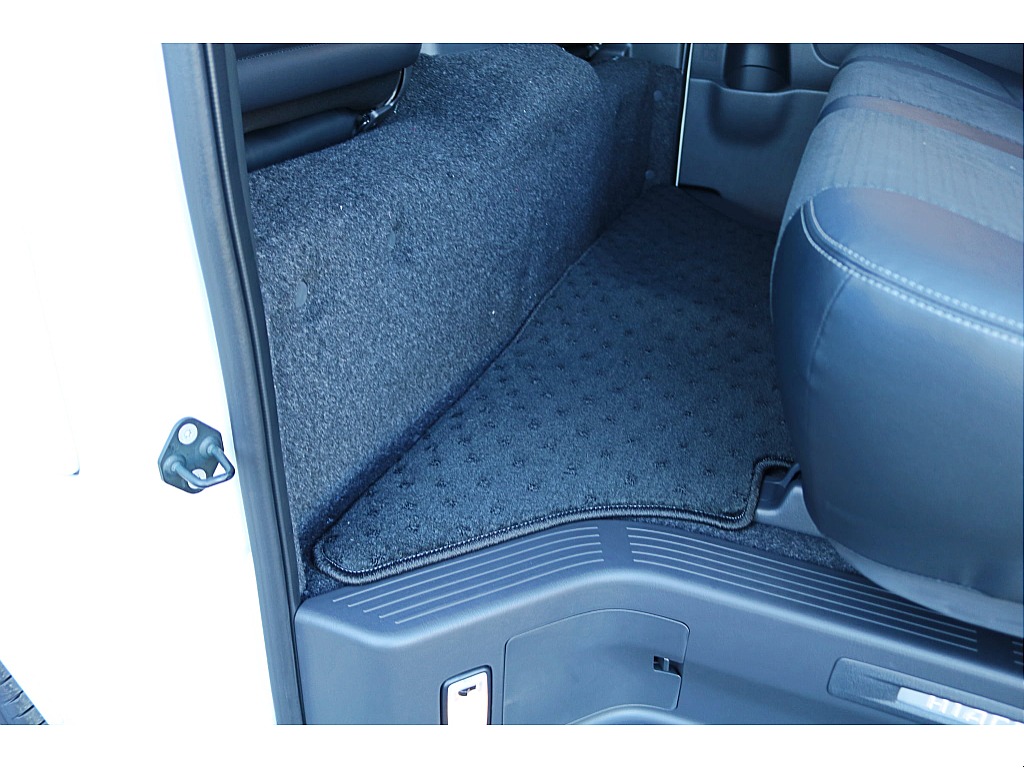 オートローンお支払い回数１２０回まで可能♪人気の残価設定型オートリースも承ります☆