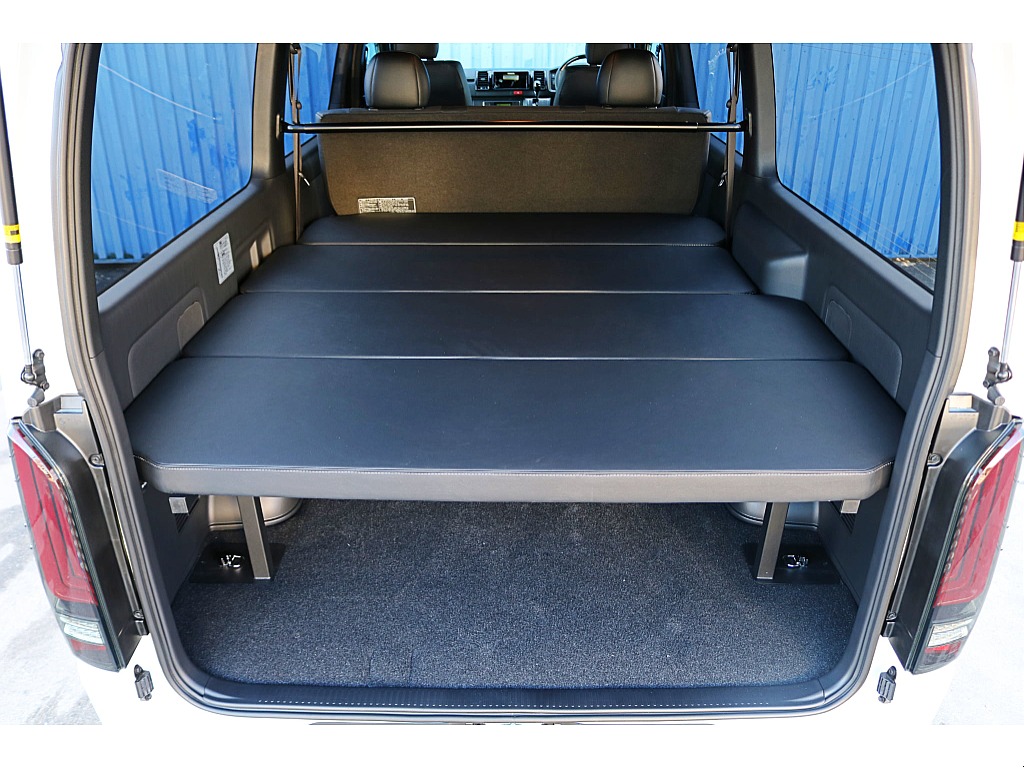 トヨタ&nbsp;ハイエースバン&nbsp;5D2.8DTスーパーGLダークプライムS L 4WD&nbsp;FLEXオリジナルカスタム&nbsp;静岡県の詳細画像&nbsp;その4