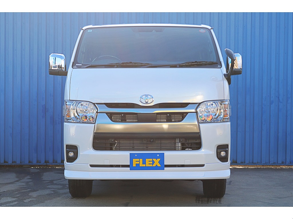 R7年式　ハイエースバン　ダークプライムS　ディーゼル4WD