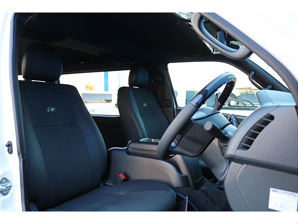 トヨタ&nbsp;ハイエースバン&nbsp;5D2.8DTスーパーGLダークプライムS L 4WD&nbsp;FLEXオリジナルカスタム&nbsp;静岡県の詳細画像&nbsp;その10