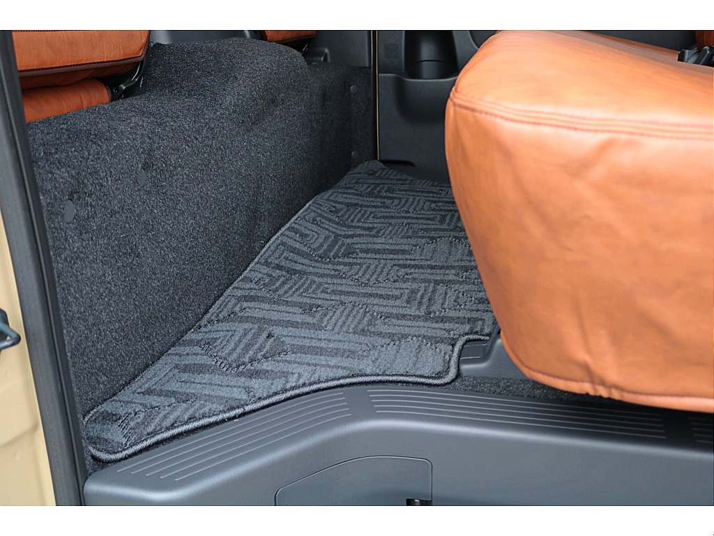 便利な装備や先進安全機能を搭載♪