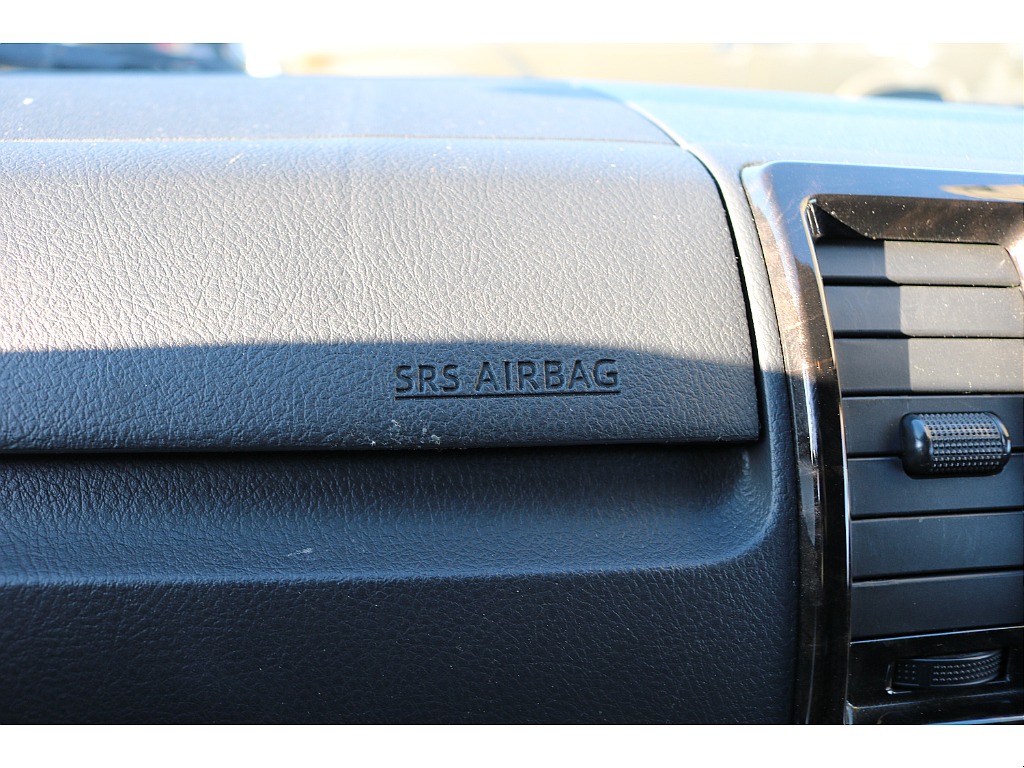 助手席のエアバックも装備♪