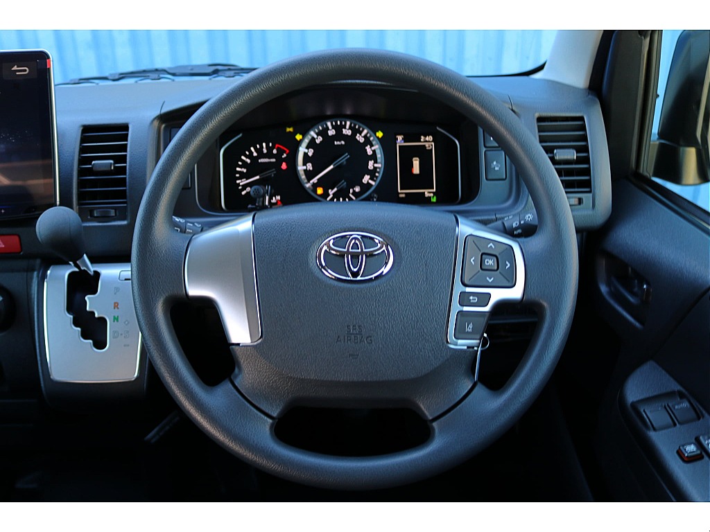 視点が高く、見通しが良い運転席。