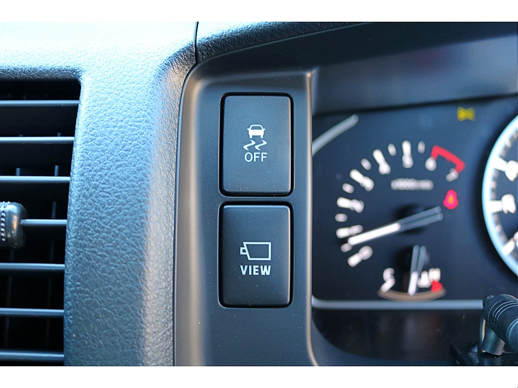 便利な装備や先進安全機能を搭載♪