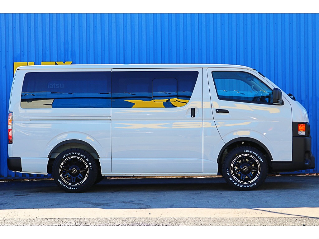 新車　ハイエースバンDX【ReClassic】