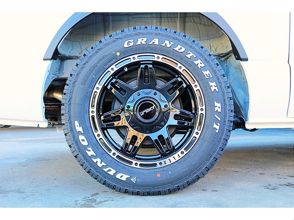 ＦＬＥＸ　Ｄｅｌｆ０４ホイール　１６インチ　DUNLOP　GRAND TREKタイヤ♪