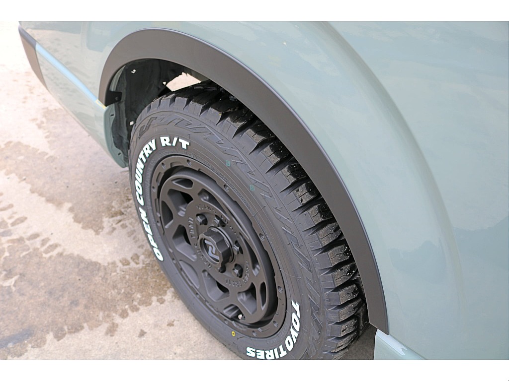 ＦＬＥＸ　オーバーフェンダー　前後２５ｍｍのダウンフェンダーの為ローダウンの視覚効果もあり♪