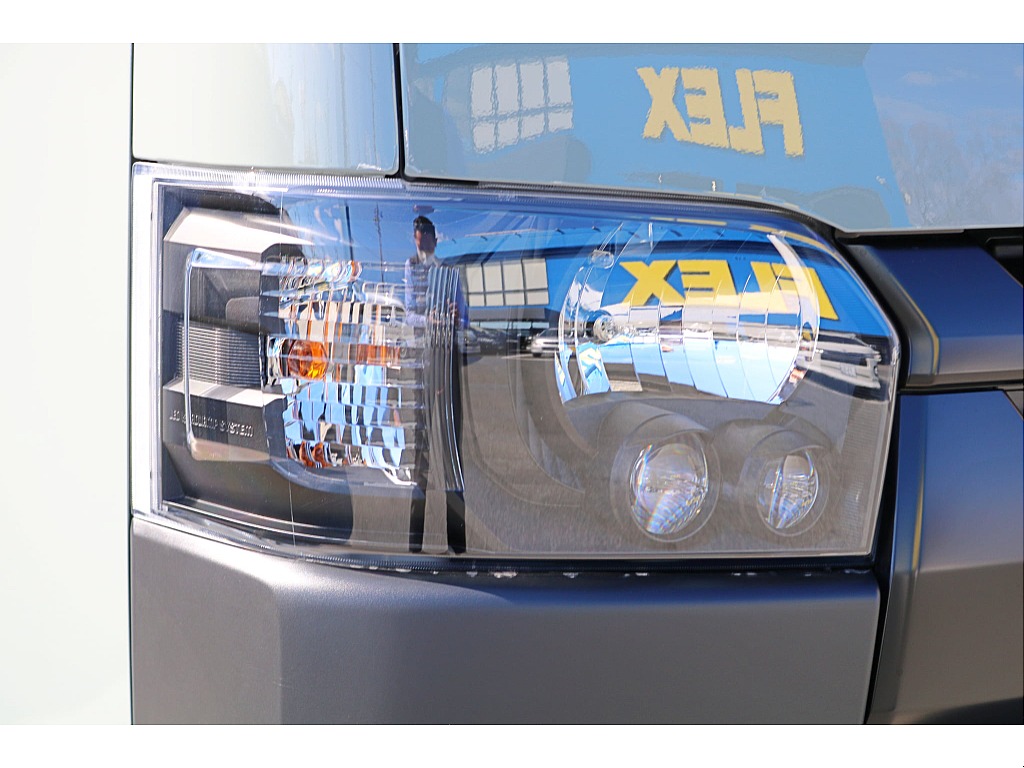 インナーブラックヘッドライト＆メッキ部艶消しブラック塗装♪