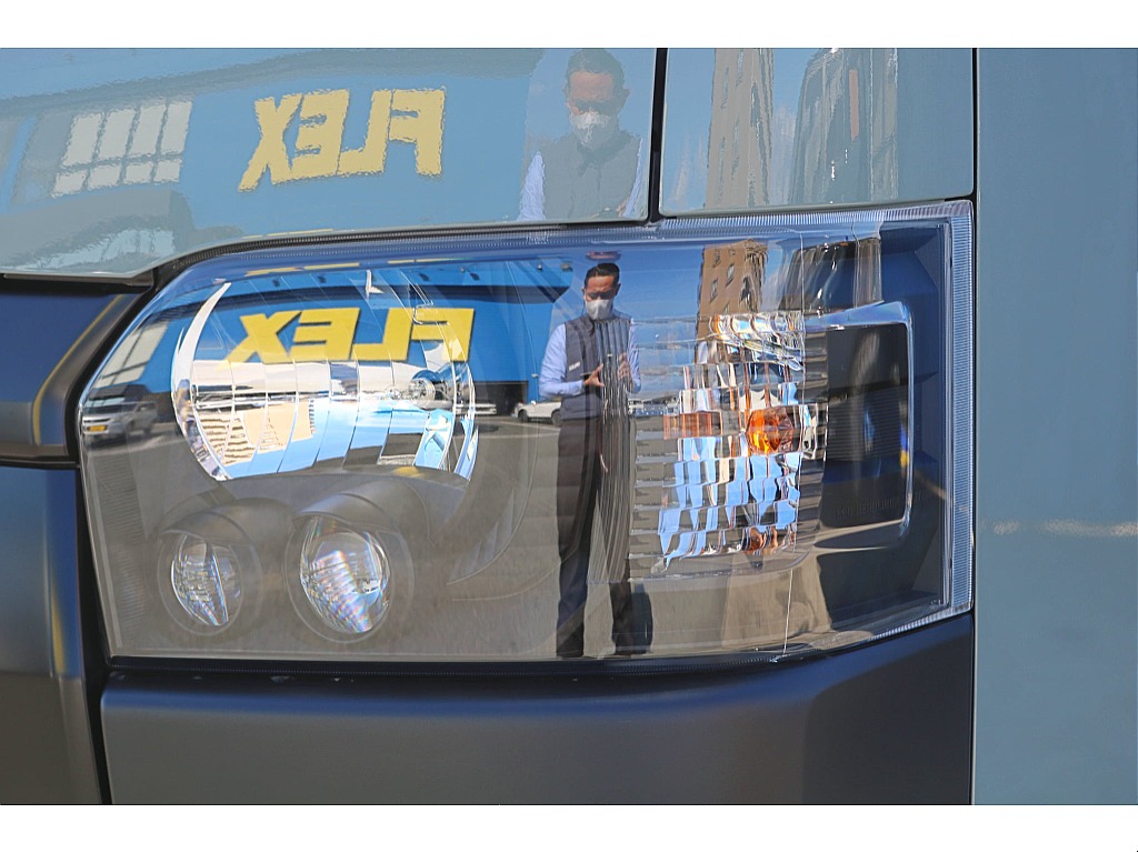 インナーブラックヘッドライト＆メッキ部艶消しブラック塗装♪