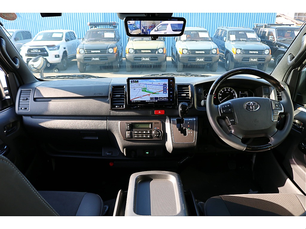 視点が高く、見通しが良い運転席。