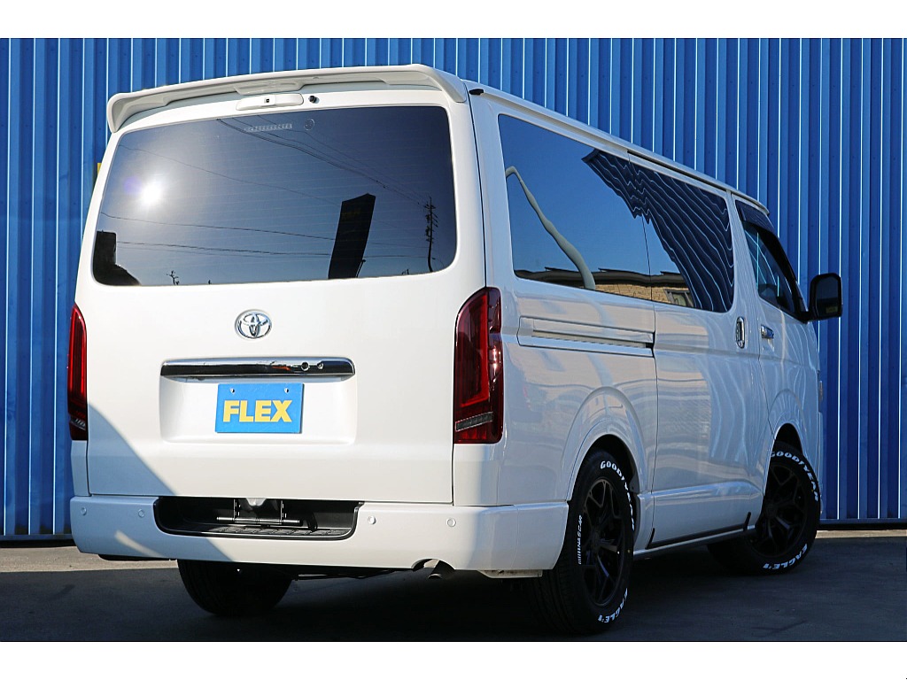 R６年式　ハイエースバン　ダークプライムⅡ　ディーゼル4WD　シンプルカスタム