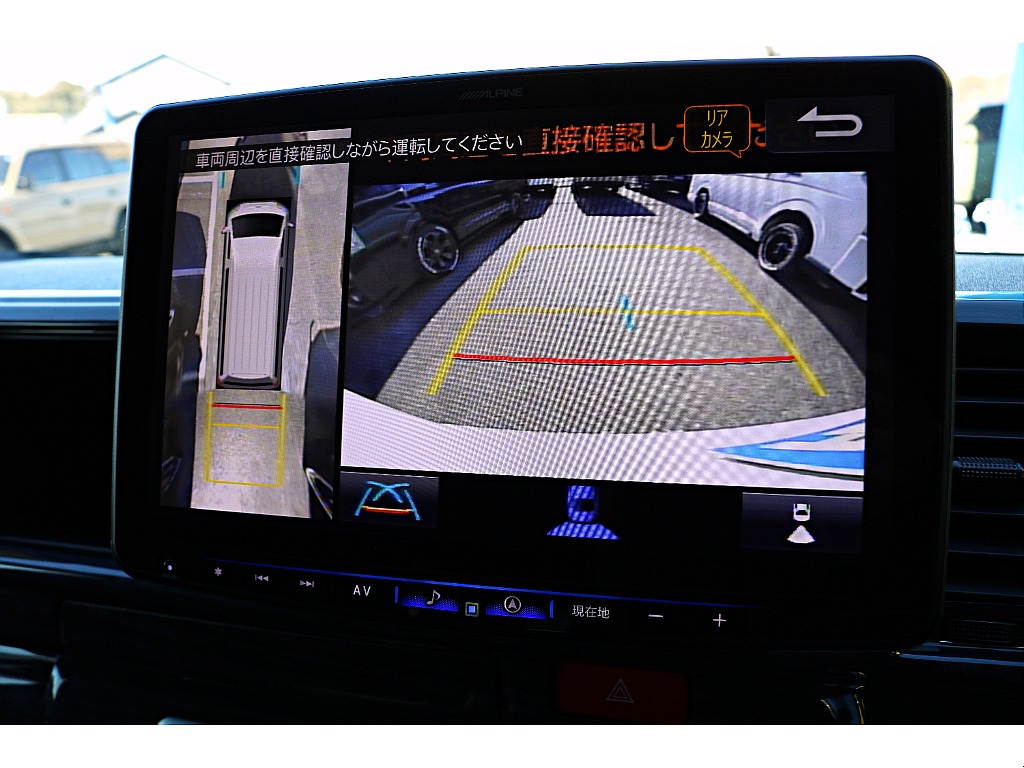 アルパイン製11インチナビ搭載♪ パノラミックビューも連動♪