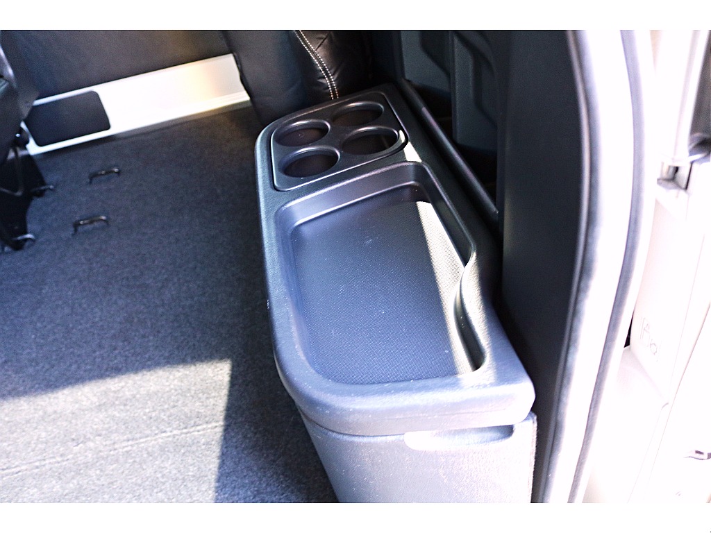 ドリンクホルダーも充実♪