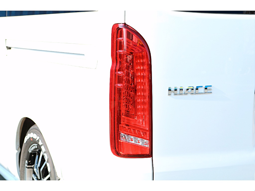 415コブラ製のプレステージテールランプ♪