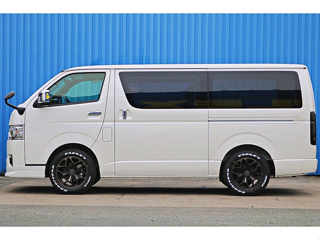 R7年式　ハイエースバン　ダークプライムⅡ　ガソリン　シンプルカスタムパッケージ♪