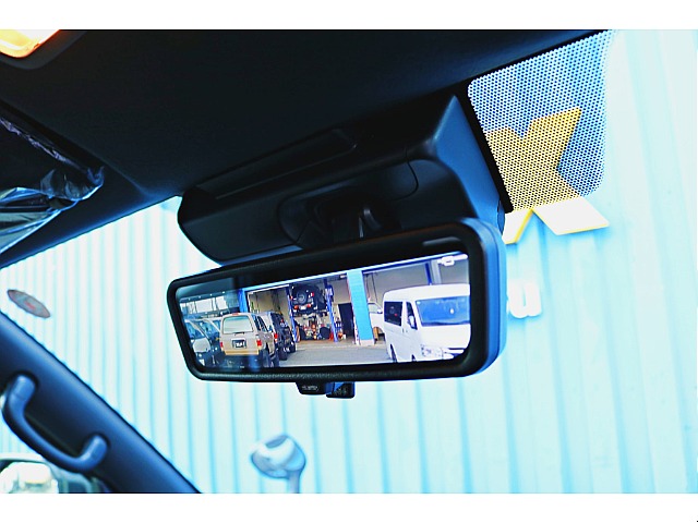 R7年式　ハイエースバン　ダークプライムⅡ　ガソリン　シンプルカスタムパッケージ♪