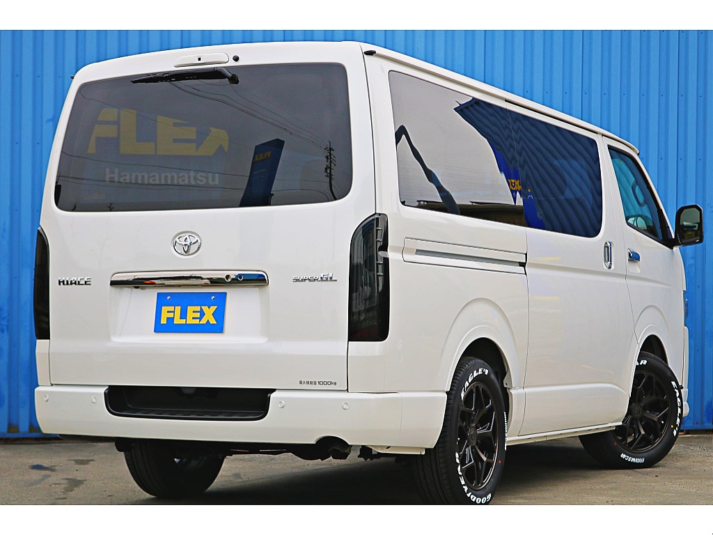 R7年式　ハイエースバン　ダークプライムⅡ　ガソリン　シンプルカスタムパッケージ♪