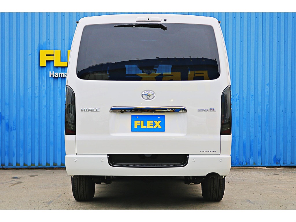 R7年式　ハイエースバン　ダークプライムⅡ　ガソリン　シンプルカスタムパッケージ♪