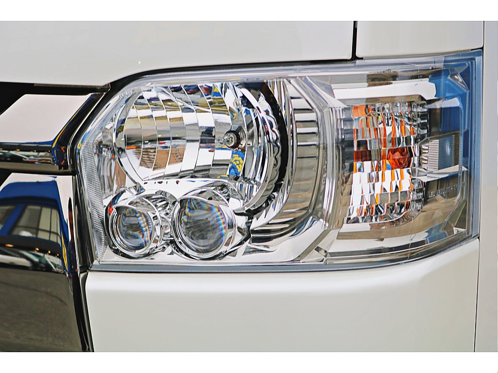 R7年式　ハイエースバン　ダークプライムⅡ　ガソリン　シンプルカスタムパッケージ♪