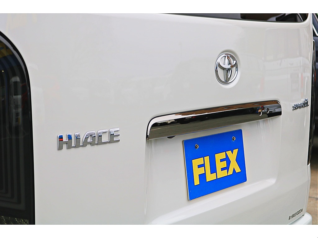 R7年式　ハイエースバン　ダークプライムⅡ　ガソリン　シンプルカスタムパッケージ♪