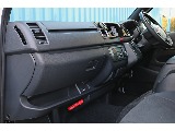 R7年式　ハイエースバン　ダークプライムⅡ　ガソリン2WD　シンプルカスタム♪