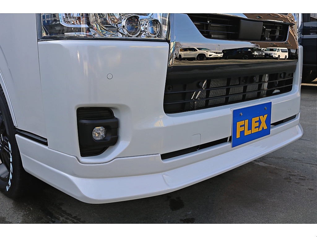 R7年式　ハイエースバン　ダークプライムⅡ　ガソリン2WD　シンプルカスタム♪