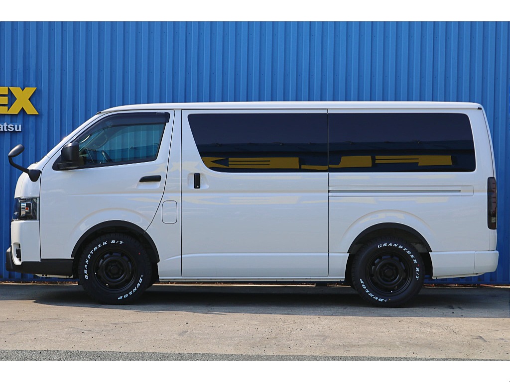 R5年式　ハイエースバン　ダークプライムⅡ　オフロードカスタム♪
