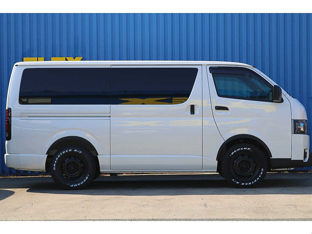 R5年式　ハイエースバン　ダークプライムⅡ　オフロードカスタム♪