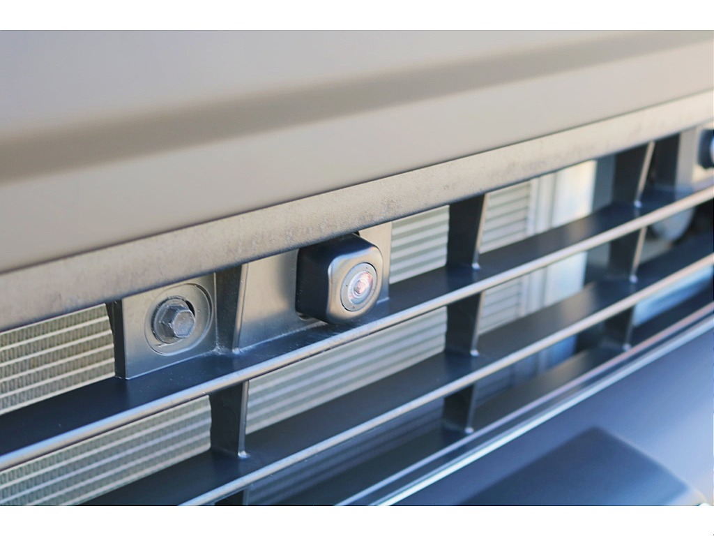 パノラミックビューモニター装備　運転席からの目視だけでは見にくい車両周辺の状況をリアルタイムで表示♪