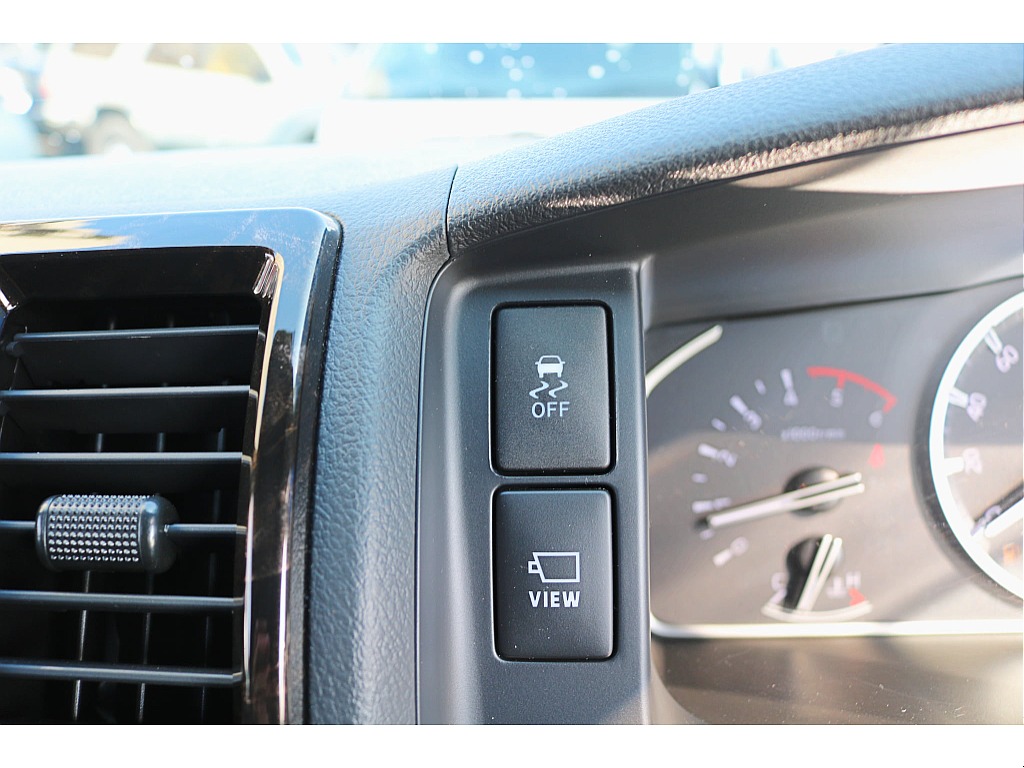 便利な装備や先進安全機能を搭載♪