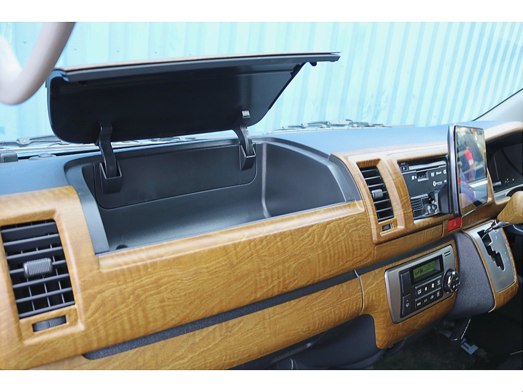 助手席には小物入れあり♪