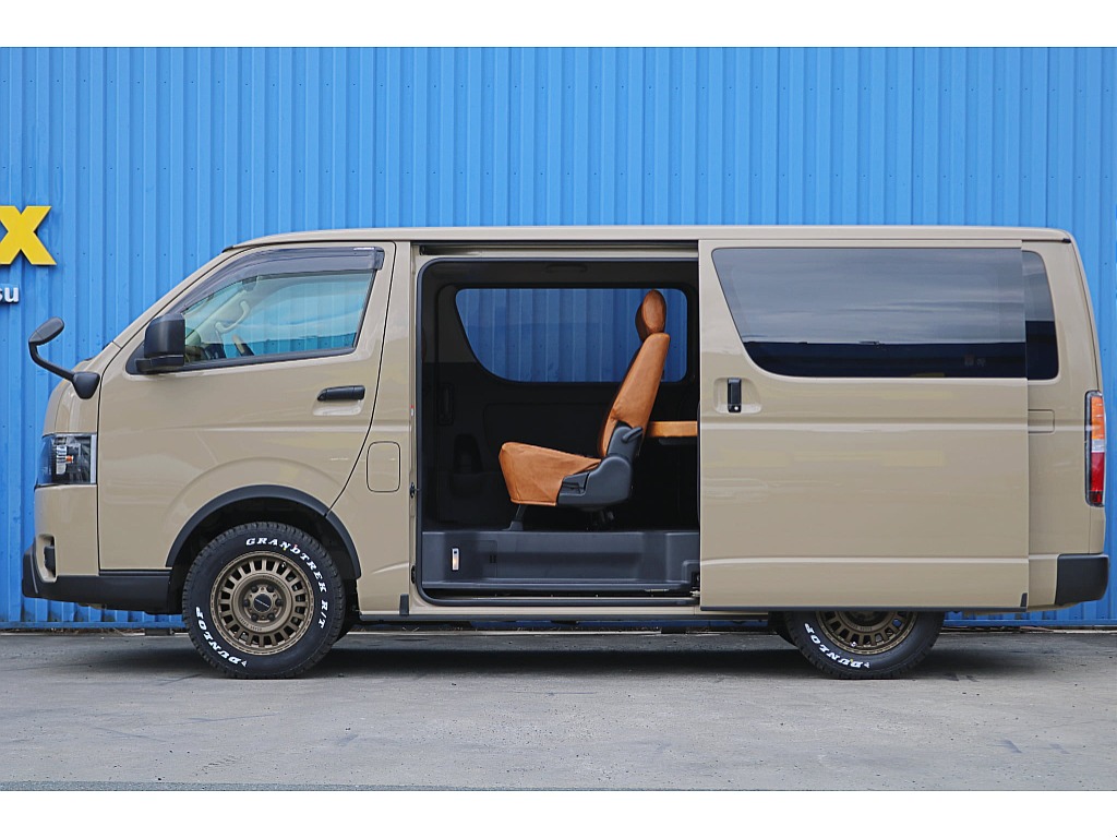 R6年式　ハイエースバン　S-GL　アースカラーパッケージ　オールベージュカスタム♪