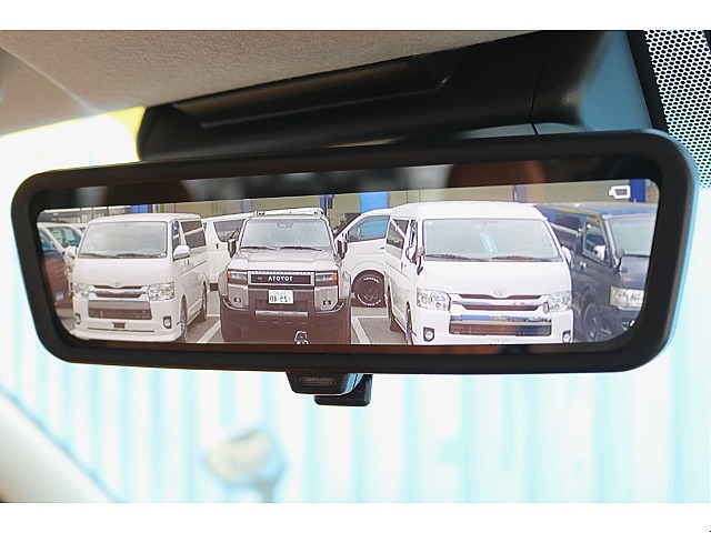 純正デジタルインナーミラー　車両後方カメラの映像をインナーミラー内のディスプレイに表示♪