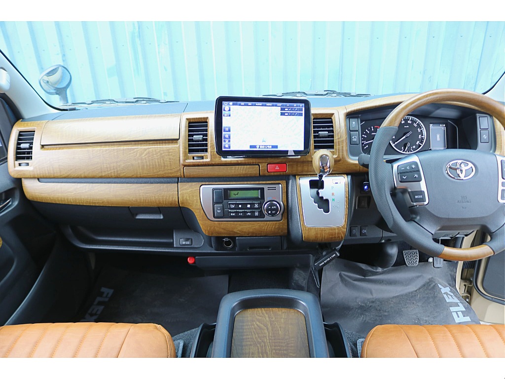 視点が高く、見通しが良い運転席。