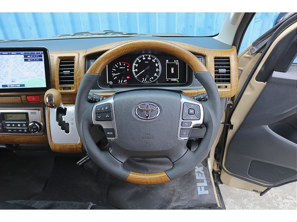 ＦＬＥＸ　黄木目インテリア３点セット　ナビパネル　シフトノブ　ステアリング　車内を明るく彩ります♪