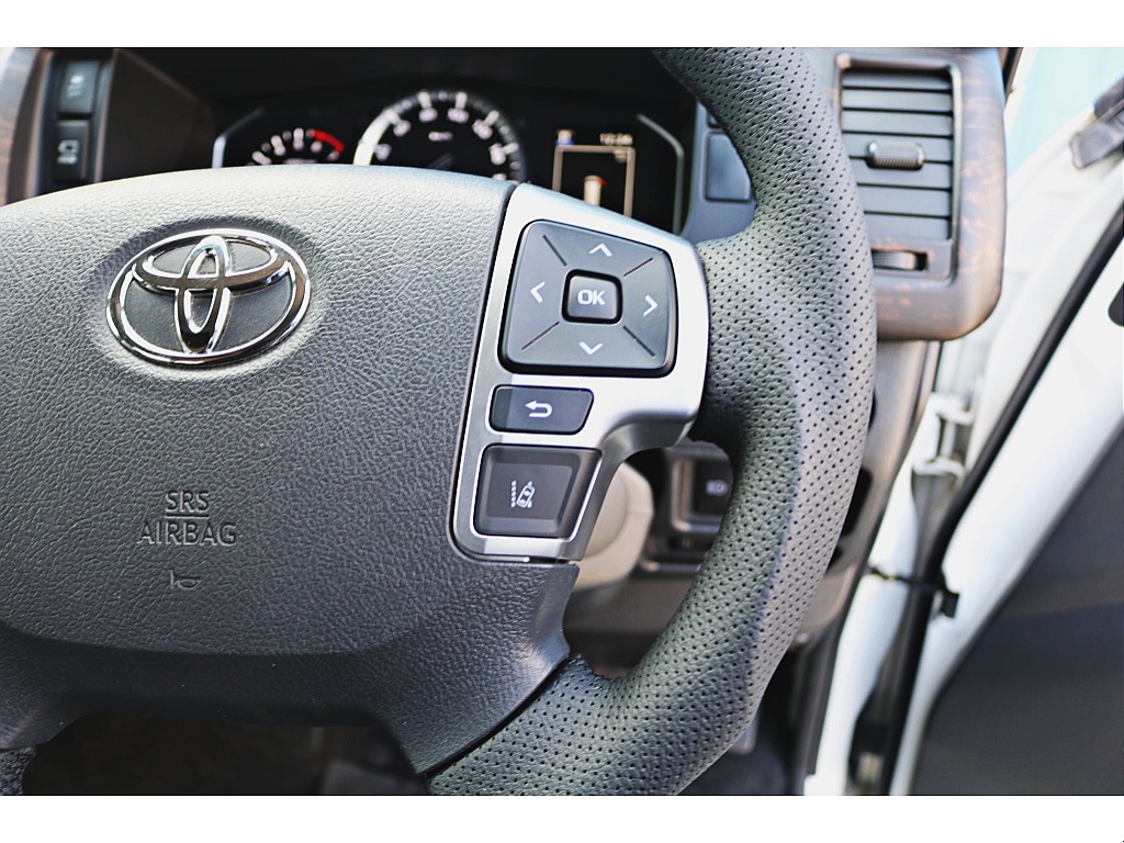 便利な装備や先進安全機能を搭載♪