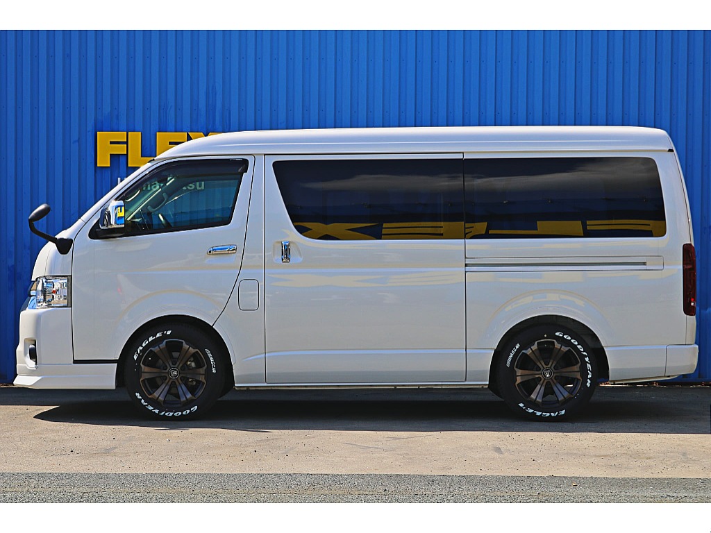 令和3年式　ハイエースワゴン　ローダウンカスタム＆大型ナビ搭載♪