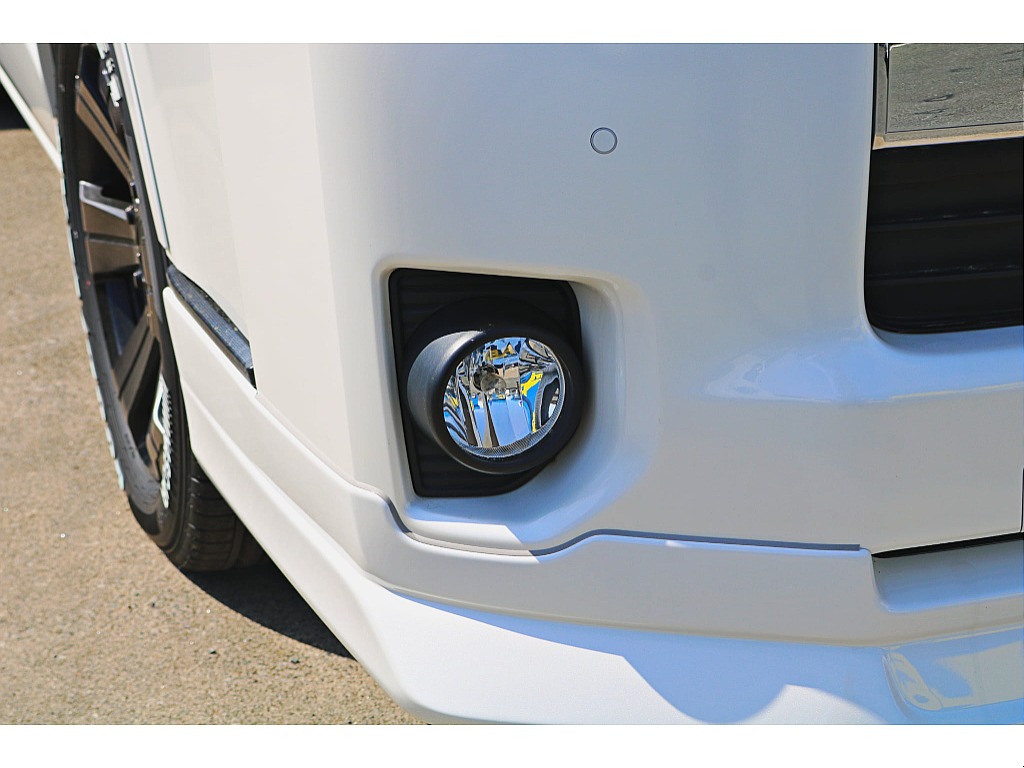 令和3年式　ハイエースワゴン　ローダウンカスタム＆大型ナビ搭載♪