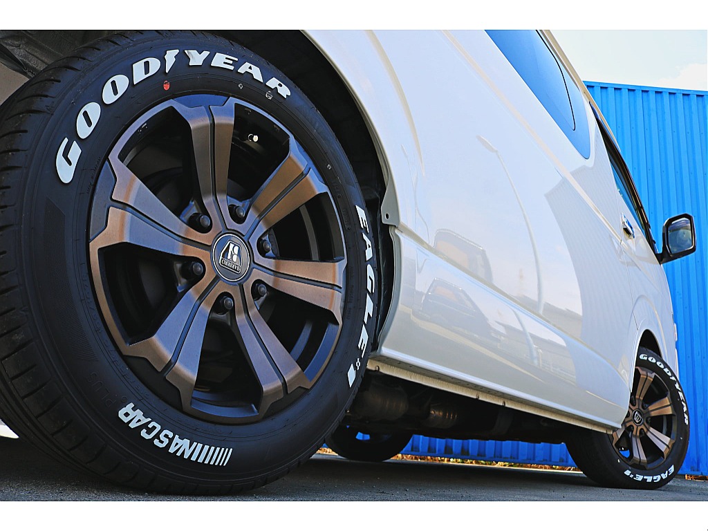 バルベロ　アーバングランデホイール　１７インチ　×　グッドイヤー　ナスカータイヤ♪