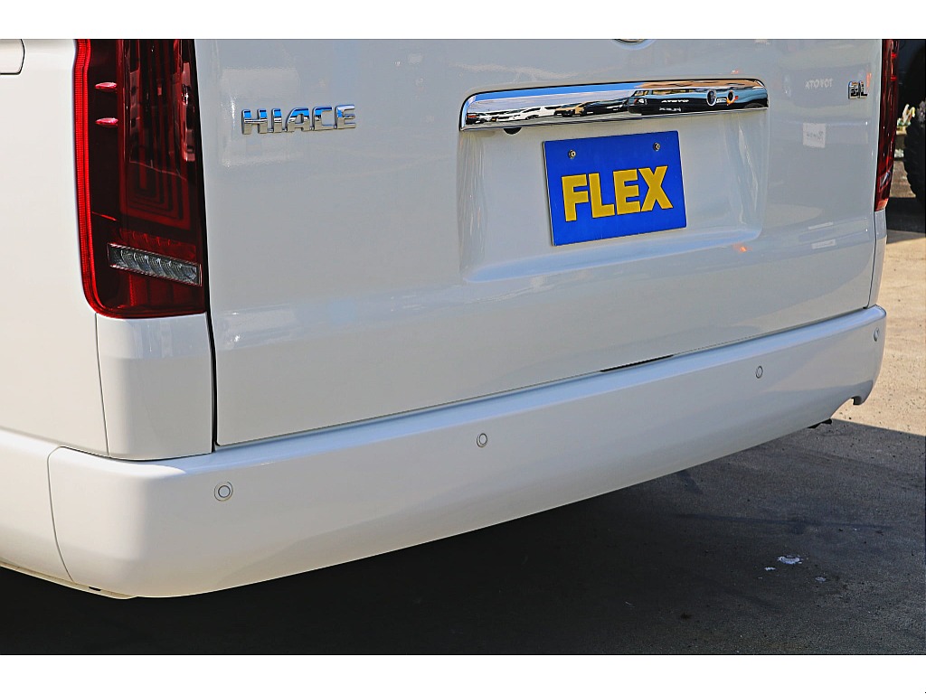 令和3年式　ハイエースワゴン　ローダウンカスタム＆大型ナビ搭載♪