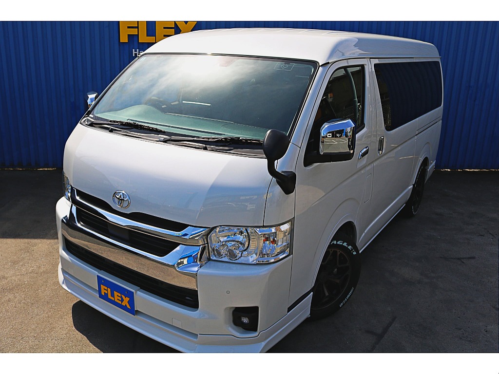 令和5年式ハイエースワゴン　ローダウンカスタム＆大型ナビ搭載♪